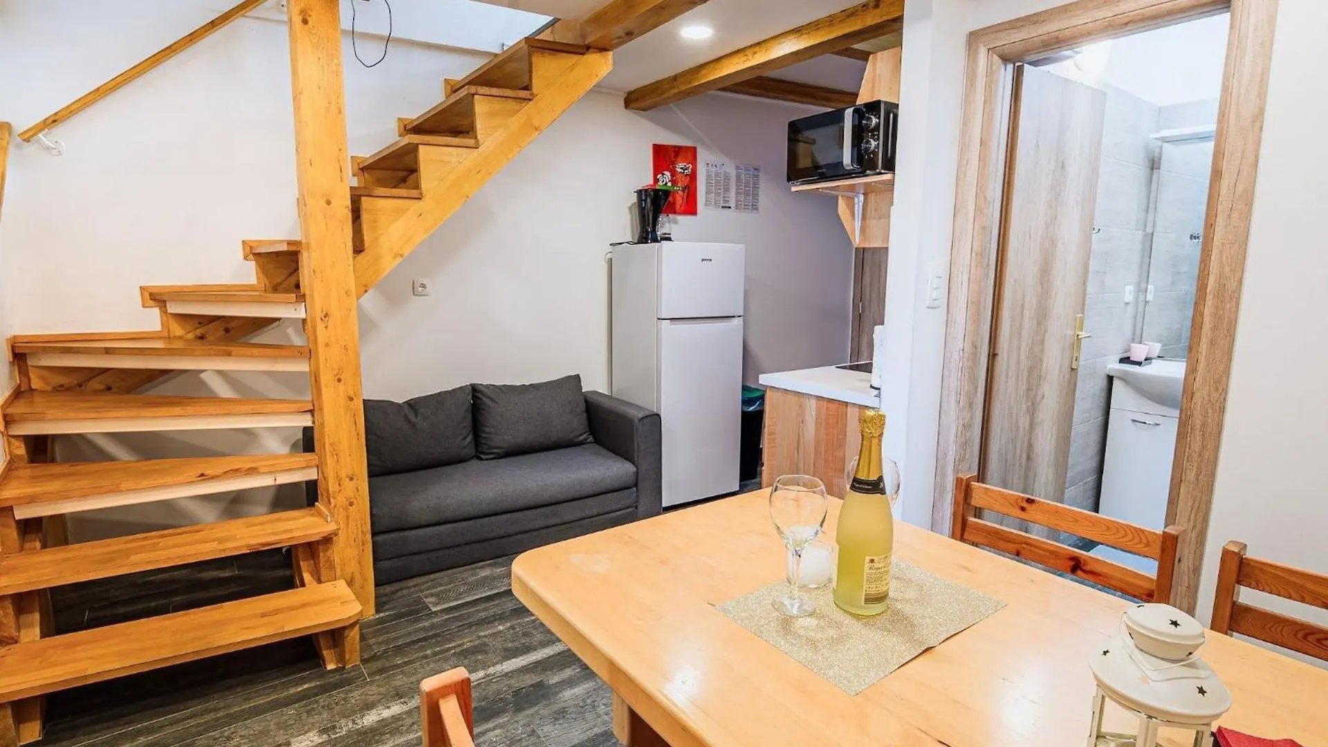 Sleek And Stylish Umag Apartments With Sea View - Two Bedroom Apartment With Terrace 0*,  Chorvatsko