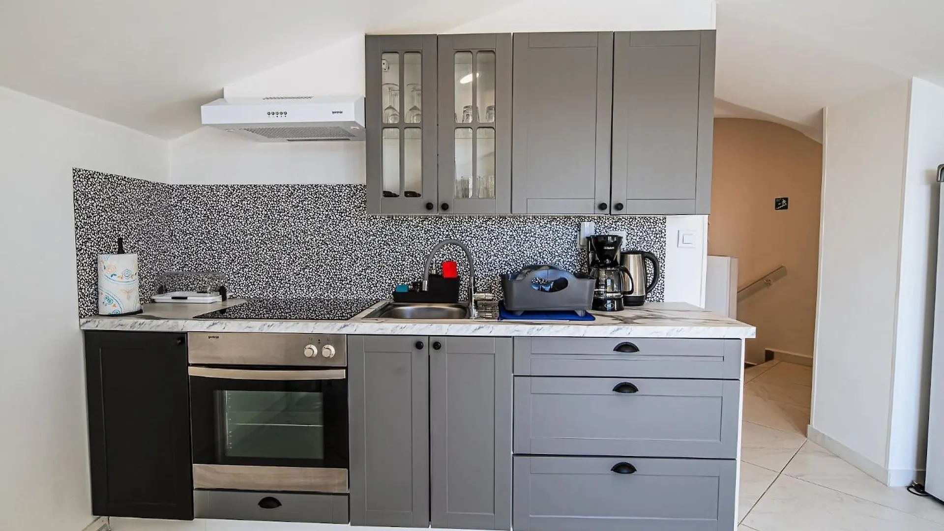 Sleek And Stylish Umag Apartments With Sea View - Two Bedroom Apartment With Terrace 0*,