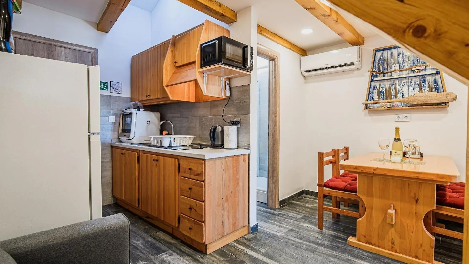 Sleek And Stylish Umag Apartments With Sea View - Two Bedroom Apartment With Terrace